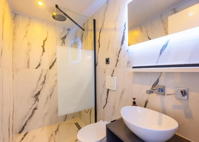 In Near Deutsches Eck Apartamento